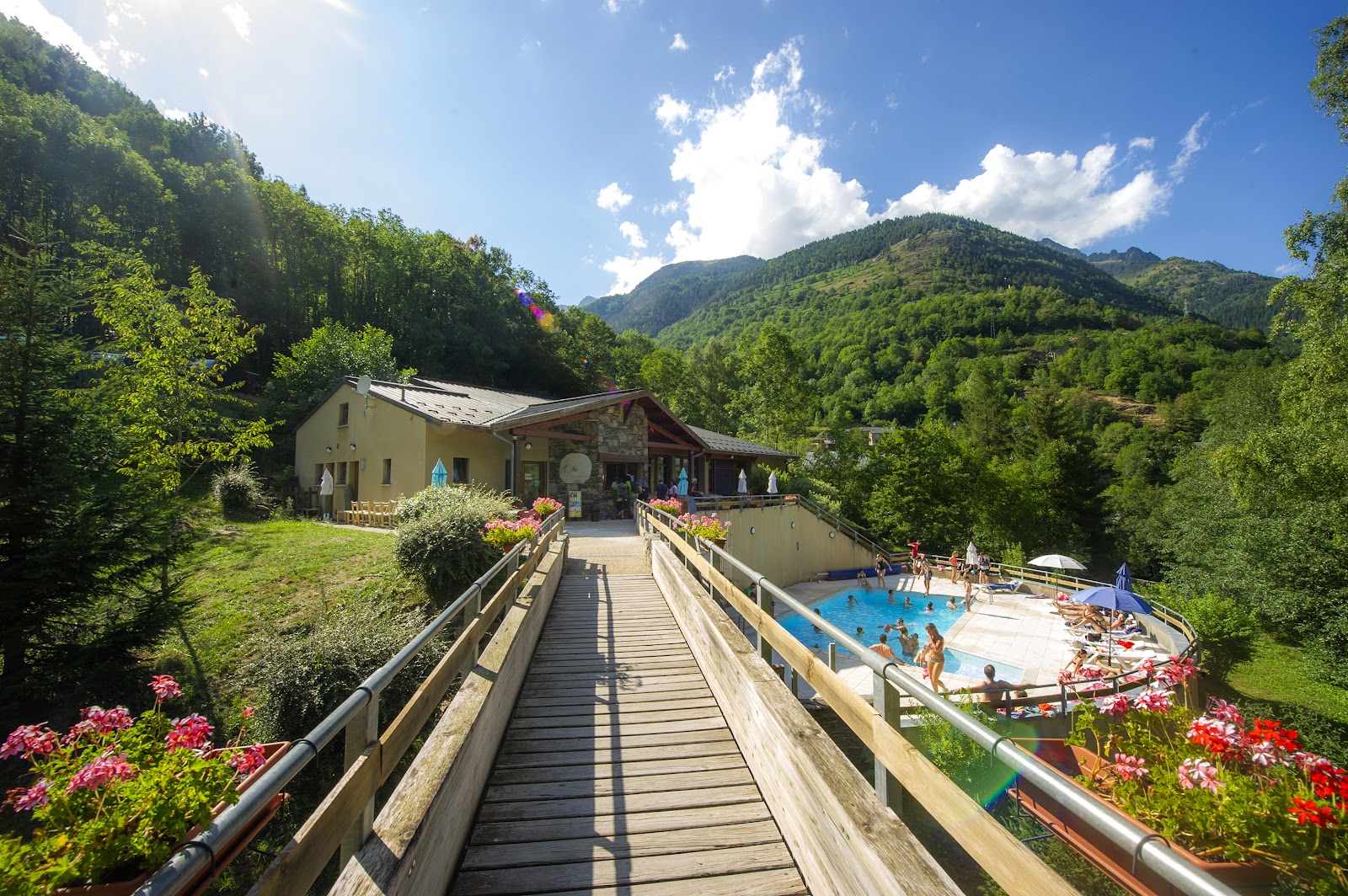Village de vacances de Marc | Chambre et Gîtes | - Auzat - Ariège - Pyrénées