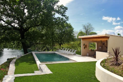 La Magnanerie d'Hôtes , le jardin secret , chambres d hôtes sauve.