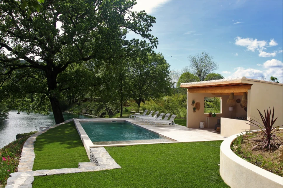 La Magnanerie d'Hôtes , le jardin secret , chambres d hôtes sauve.