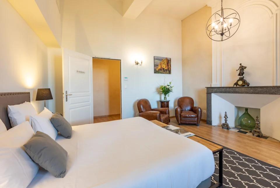 Le CastelPierre de Lagraulet - Location Maison de Vacances 4* luxe Gers