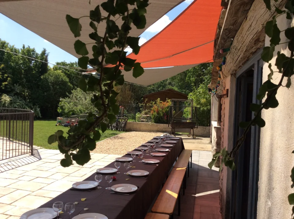 Mas du Grand Vallen : location gîtes grande capacité avec piscine (Gard, Languedoc, Roussillon)