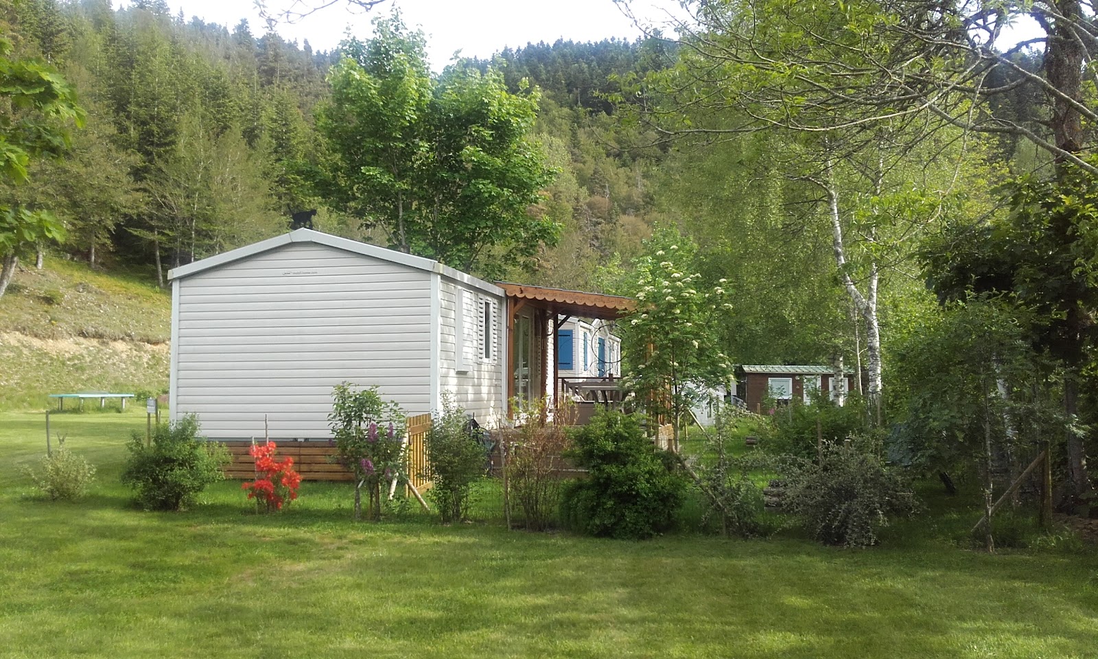 Camping Lozère Lac de Naussac "Le Vieux Moulin"
