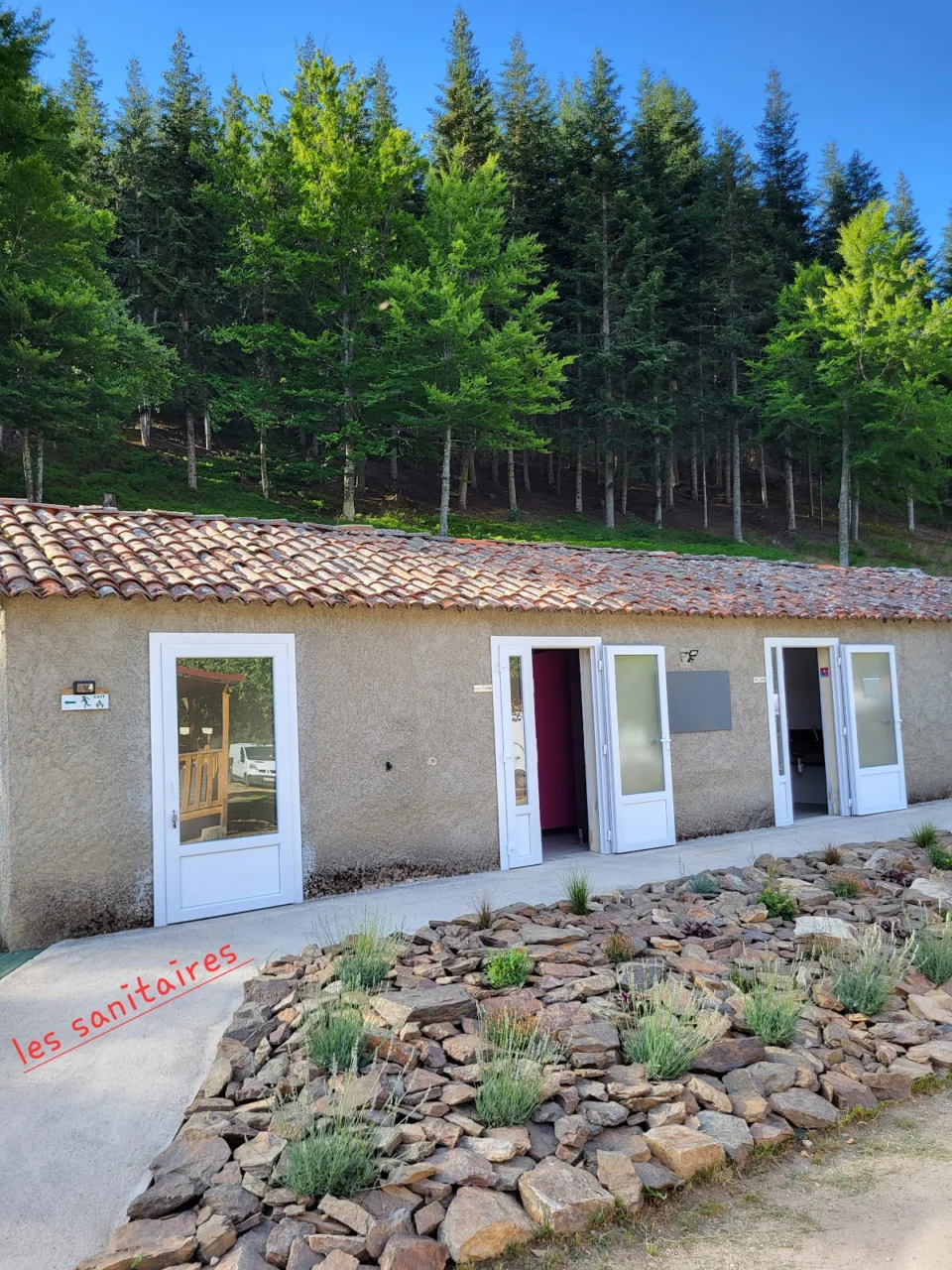 Camping Lozère Lac de Naussac "Le Vieux Moulin"