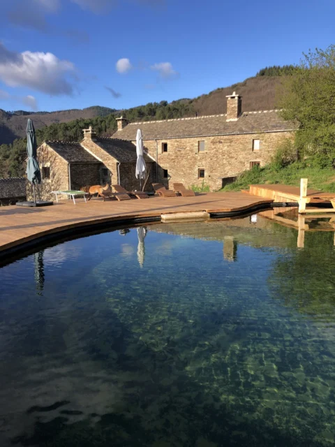 DOMAINE LE VERDIER – Gîte en Cévennes, Lozère, Piscine naturelle & Spa privatif