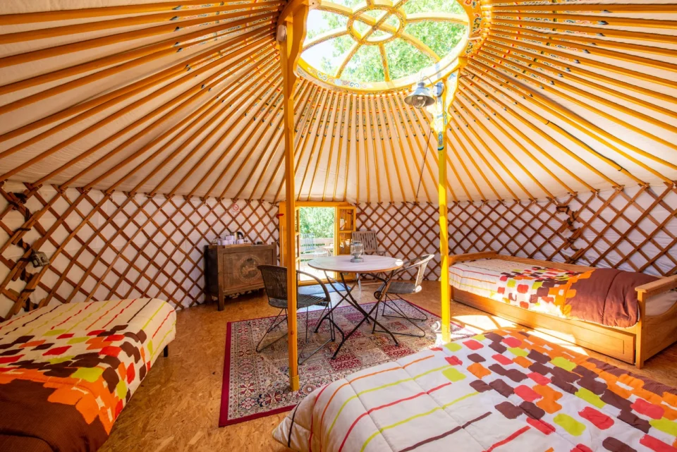 Natura Lodge Yourtes Cabanes Roulotte Bulle Avion en ARDECHE SUD