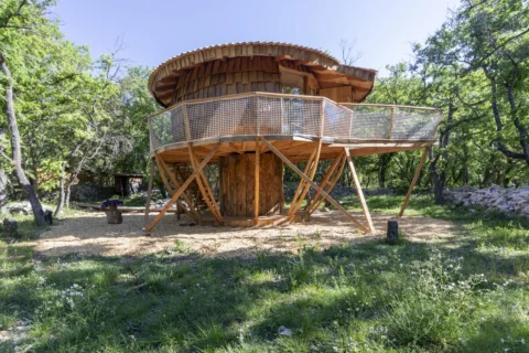 Souleyourt cabanes sous les arbres, hébergement insolite cevennes