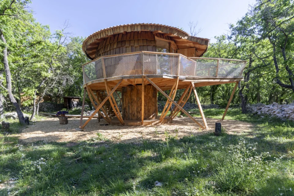 Souleyourt cabanes sous les arbres, hébergement insolite cevennes
