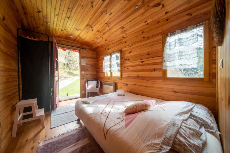 Les Copains à Bord - Chambres et table d'hôte, gîte d'étape, gîtes ruraux, camping, roulottes - Restaurant - Cévennes