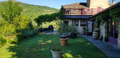 Les Copains à Bord - Chambres et table d'hôte, gîte d'étape, gîtes ruraux, camping, roulottes - Restaurant - Cévennes