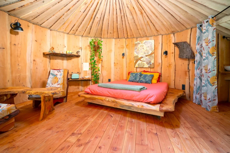 Souleyourt cabanes sous les arbres, hébergement insolite cevennes
