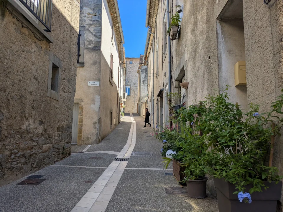 Les Gites du Cabardès : gite proche Carcassonne gite avec piscine chauffee gite 12 personnes gite de france airbnb