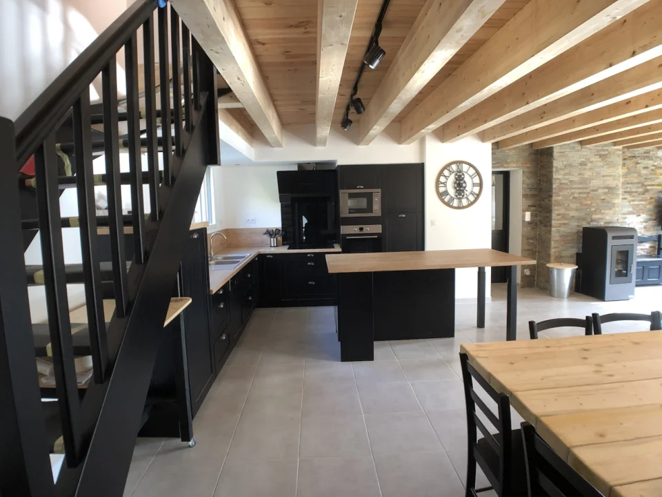 Family House Ignaux: Grande Villa de vacances jusqu’à14 personnes proche Ax-Les-Thermes, Andorre, stations de ski en Ariège