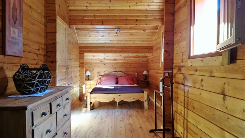 Chalet de Nabié: location grand chalet de montagne vacances proche des pistes 10 Pers Ariège