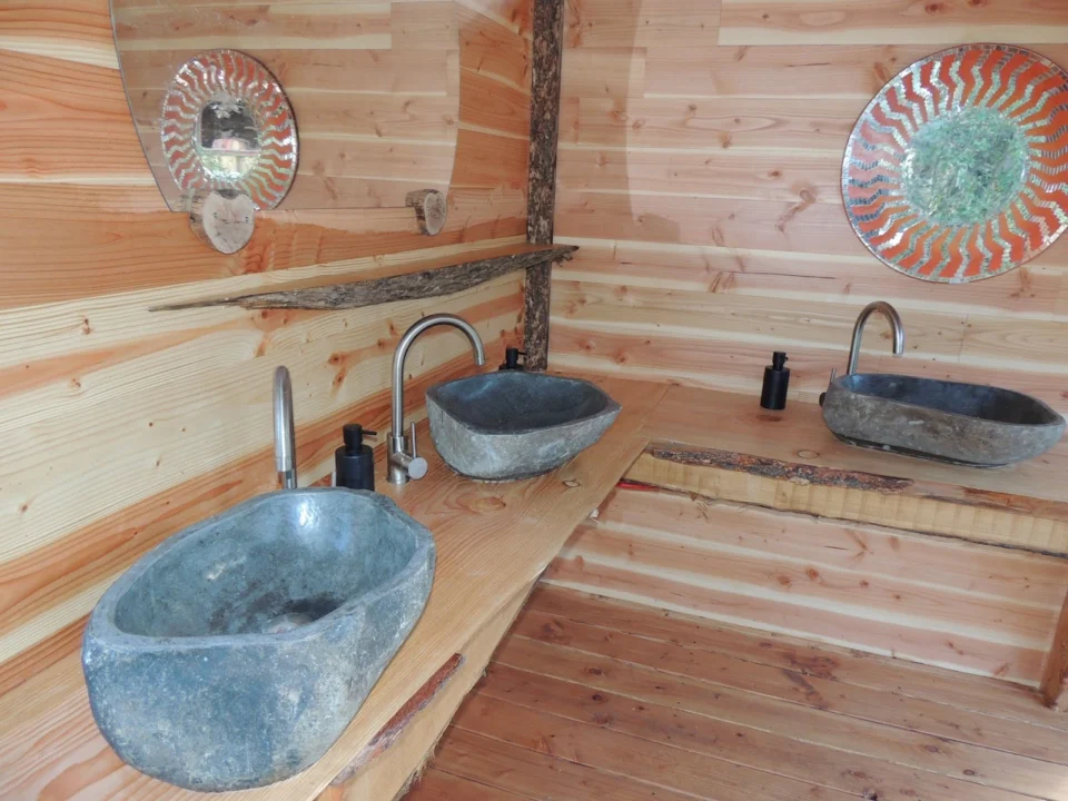 Souleyourt cabanes sous les arbres, hébergement insolite cevennes